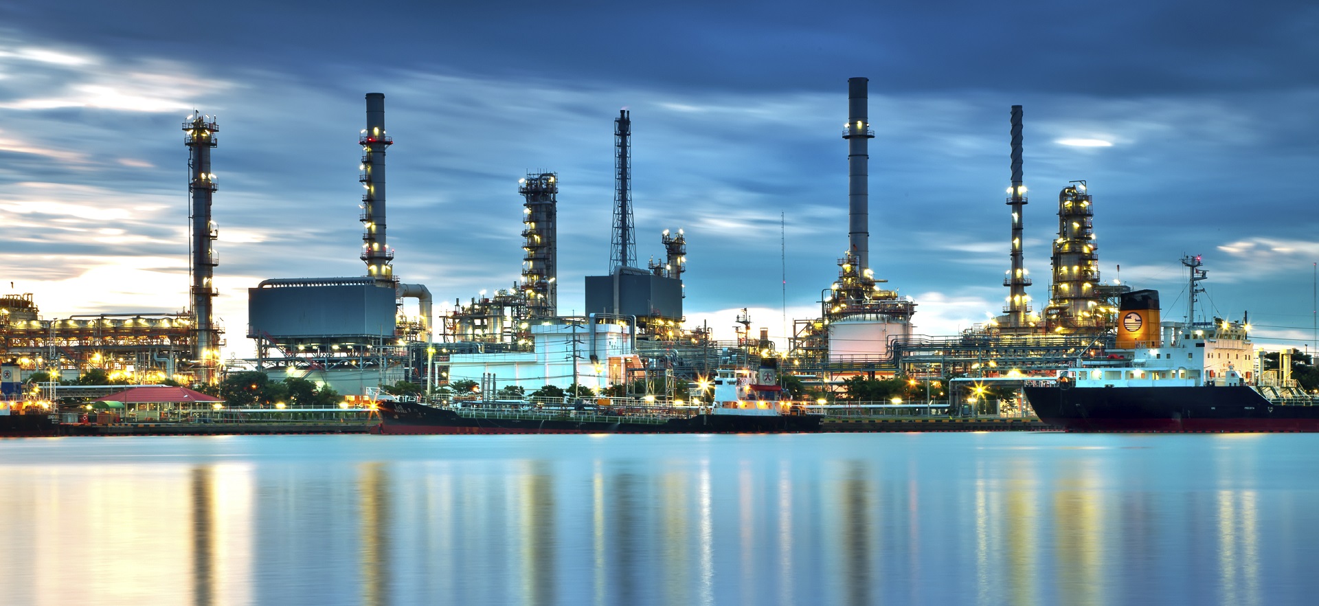 خدمات بازرگانی پیشکو